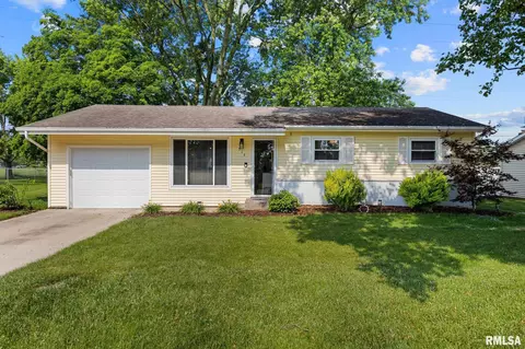 317 Circle Dr, Morton, IL 61550