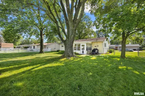 317 Circle Dr, Morton, IL 61550 photo 12