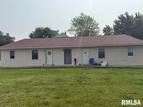 102 Main St, Camp Grove, IL 61424