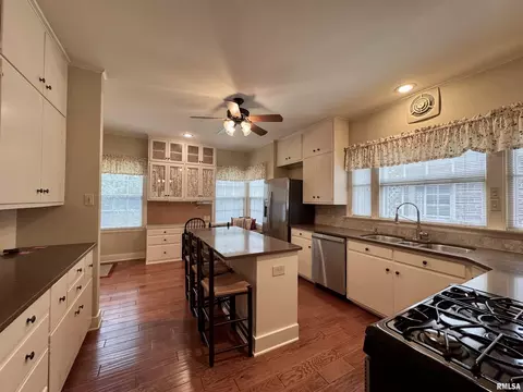 360 N Normal St, Macomb, IL 61455 photo 9