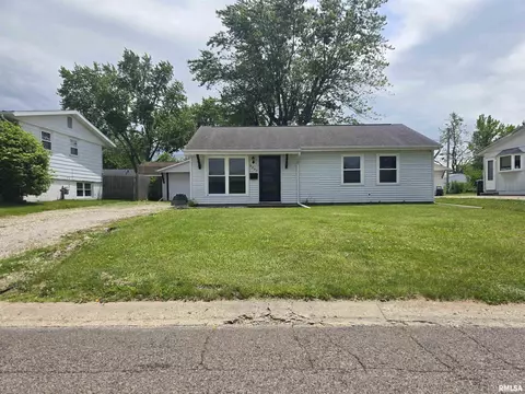 2233 Northridge Ln, Washington, IL 61571