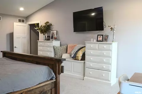 Bedroom - 1709 Rustic Oak Dr, Washington, IL 61571 photo 2 of 12