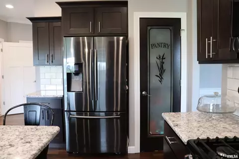 Kitchen - 1709 Rustic Oak Dr, Washington, IL 61571 photo 3 of 3