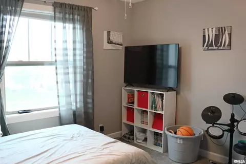 Bedroom - 1709 Rustic Oak Dr, Washington, IL 61571 photo 11 of 12