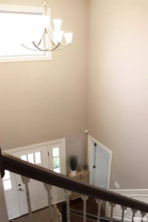 Entry Way - 1709 Rustic Oak Dr, Washington, IL 61571 photo 4 of 7