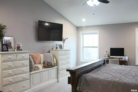 Bedroom - 1709 Rustic Oak Dr, Washington, IL 61571 photo 4 of 12