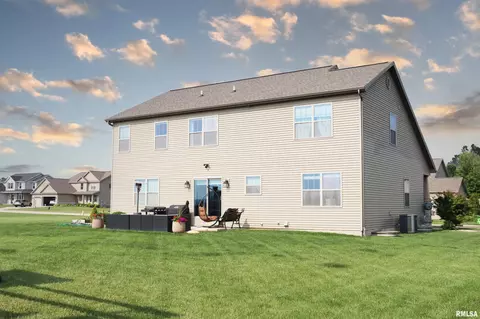 Exterior - 1709 Rustic Oak Dr, Washington, IL 61571 photo 10 of 10