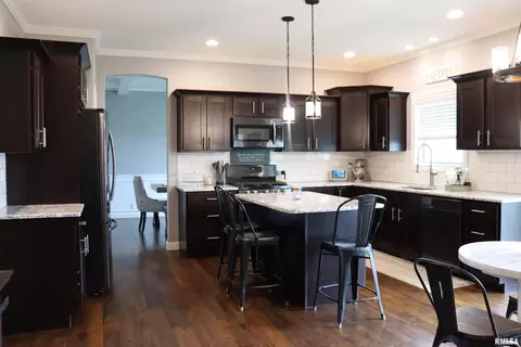 Kitchen - 1709 Rustic Oak Dr, Washington, IL 61571 photo 1 of 3
