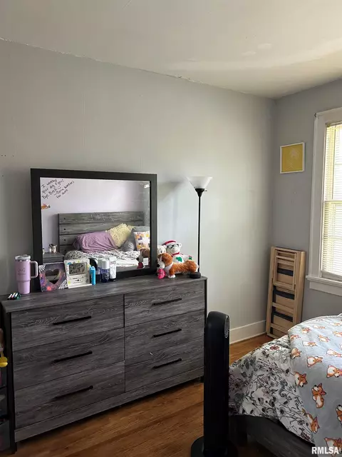 Bedroom - 132 Chandler Blvd, Macomb, IL 61455 photo 2 of 5