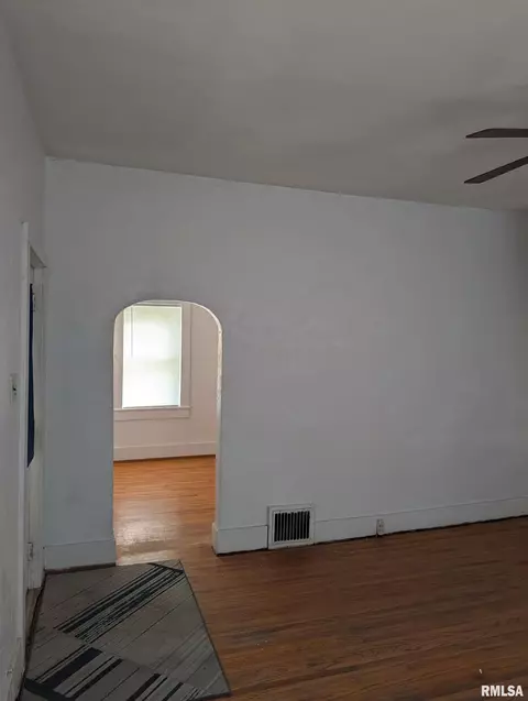462 Baxter Ct, Canton, IL 61520 photo 7