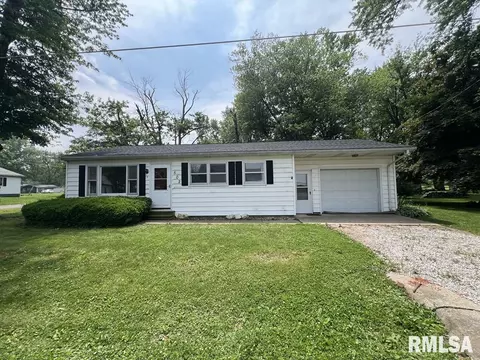502 W Elm St, Astoria, IL 61501