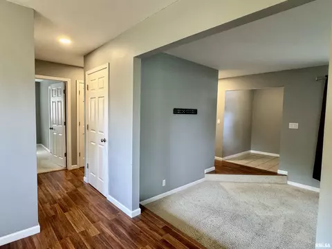 Entry Way - 1601 Riverview Dr, Macomb, IL 61455 photo 2 of 2