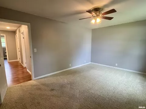 Bedroom - 1601 Riverview Dr, Macomb, IL 61455 photo 5 of 5