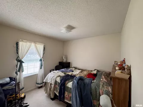 1612 Joyce Ln, Macomb, IL 61455 photo 14