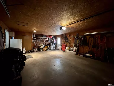 1612 Joyce Ln, Macomb, IL 61455 photo 24
