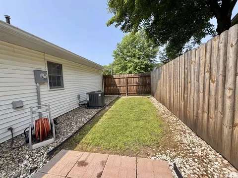 1612 Joyce Ln, Macomb, IL 61455 photo 22