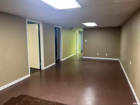1302 Maple Ave, Macomb, IL 61455 photo 35
