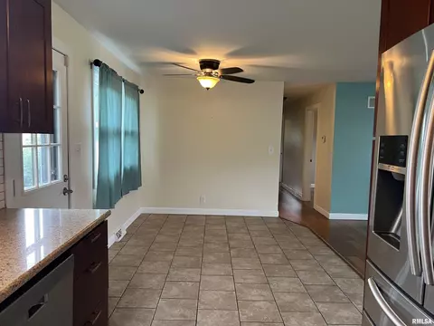 1302 Maple Ave, Macomb, IL 61455 photo 15