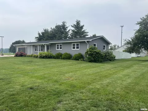 1302 Maple Ave, Macomb, IL 61455 photo 5