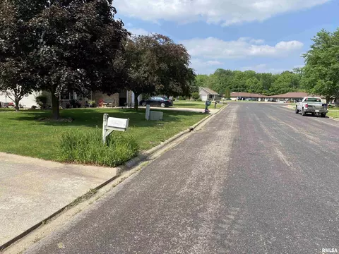 1661 E Myrtle St, Canton, IL 61520 photo 34