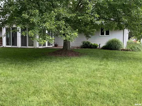 1661 E Myrtle St, Canton, IL 61520 photo 25