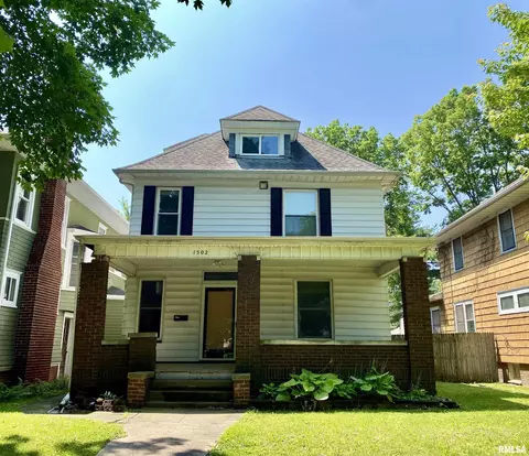 1502 W Columbia Ter, Peoria, IL 61606