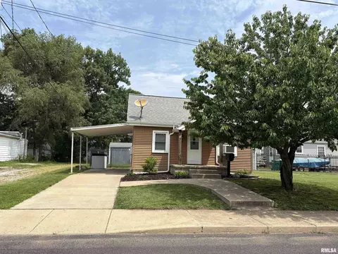 2807 W Kenwood Ave, West Peoria, IL 61604