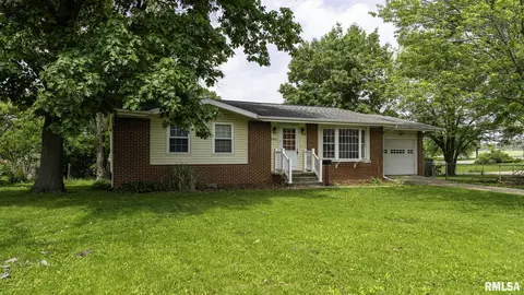 6011 N Keenland Ave, Peoria, IL 61614