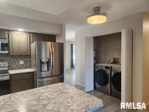 Other - 409 Evergreen Dr, Macomb, IL 61455 photo 4 of 7