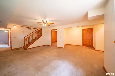 Living - 4627 S Queen Aleta Ct, Mapleton, IL 61547 photo 7 of 7