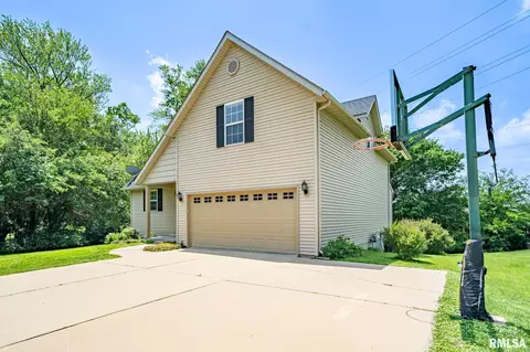 Exterior - 4627 S Queen Aleta Ct, Mapleton, IL 61547 photo 3 of 10