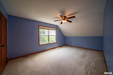 Bedroom - 4627 S Queen Aleta Ct, Mapleton, IL 61547 photo 5 of 21