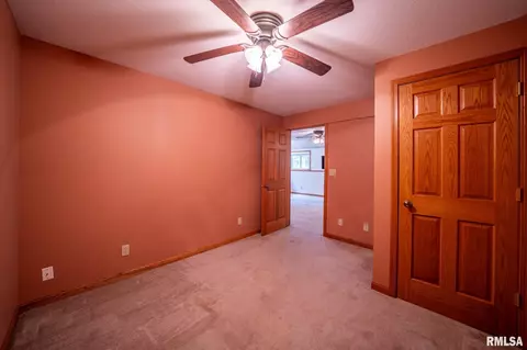 Bedroom - 4627 S Queen Aleta Ct, Mapleton, IL 61547 photo 16 of 21