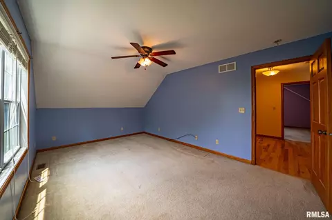 Bedroom - 4627 S Queen Aleta Ct, Mapleton, IL 61547 photo 6 of 21