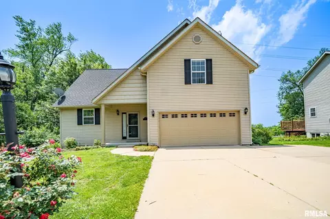 4627 S Queen Aleta Ct, Mapleton, IL 61547