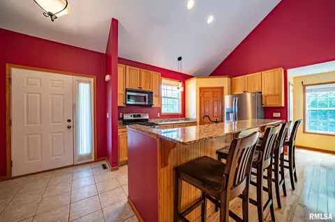 Entry Way - 4627 S Queen Aleta Ct, Mapleton, IL 61547 photo 1 of 2
