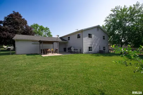 Exterior - 214 Castle Dr, Dunlap, IL 61525 photo 9 of 11