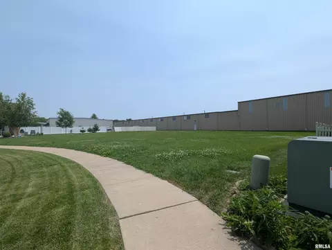 W Correll Court, Bartonville, IL 61607