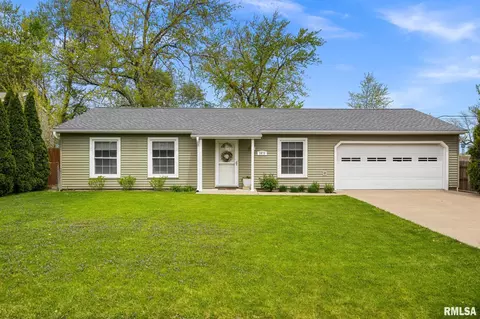 1870 Linsley St, Washington, IL 61571