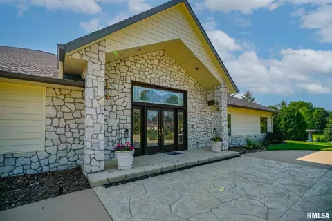 Exterior - 241 Birch Pl, Kewanee, IL 61443 photo 3 of 16