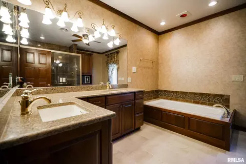 Bath - 241 Birch Pl, Kewanee, IL 61443 photo 1 of 8