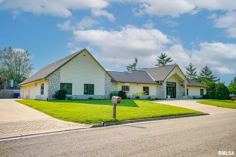 Exterior - 241 Birch Pl, Kewanee, IL 61443 photo 16 of 16
