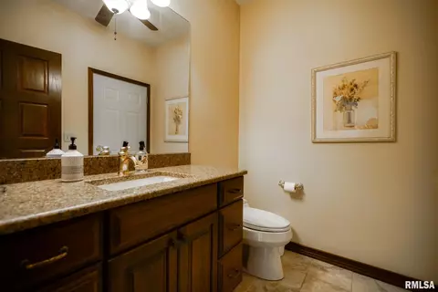 Bath - 241 Birch Pl, Kewanee, IL 61443 photo 8 of 8