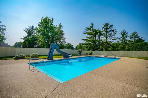 Exterior - 241 Birch Pl, Kewanee, IL 61443 photo 14 of 16