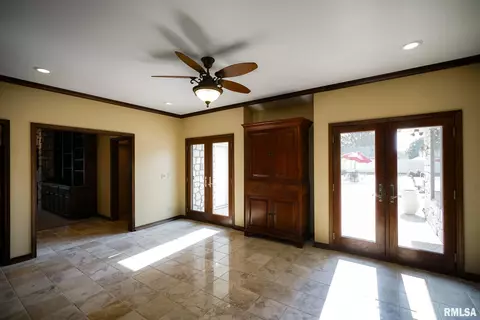 Living - 241 Birch Pl, Kewanee, IL 61443 photo 4 of 7