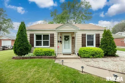 1296 Harrison St, Galesburg, IL 61401