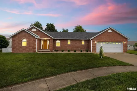 Exterior - 820 Belsly Way, Metamora, IL 61548 photo 2 of 12