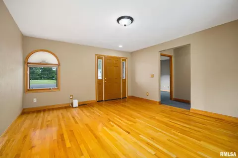 Living - 820 Belsly Way, Metamora, IL 61548 photo 1 of 7