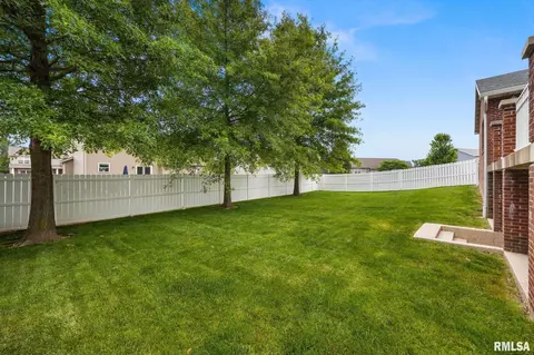 Exterior - 820 Belsly Way, Metamora, IL 61548 photo 11 of 12