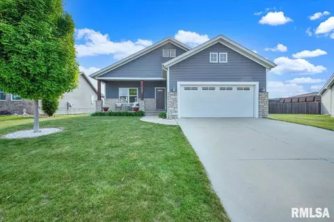 137 Tuscany Ct, Morton, IL 61550